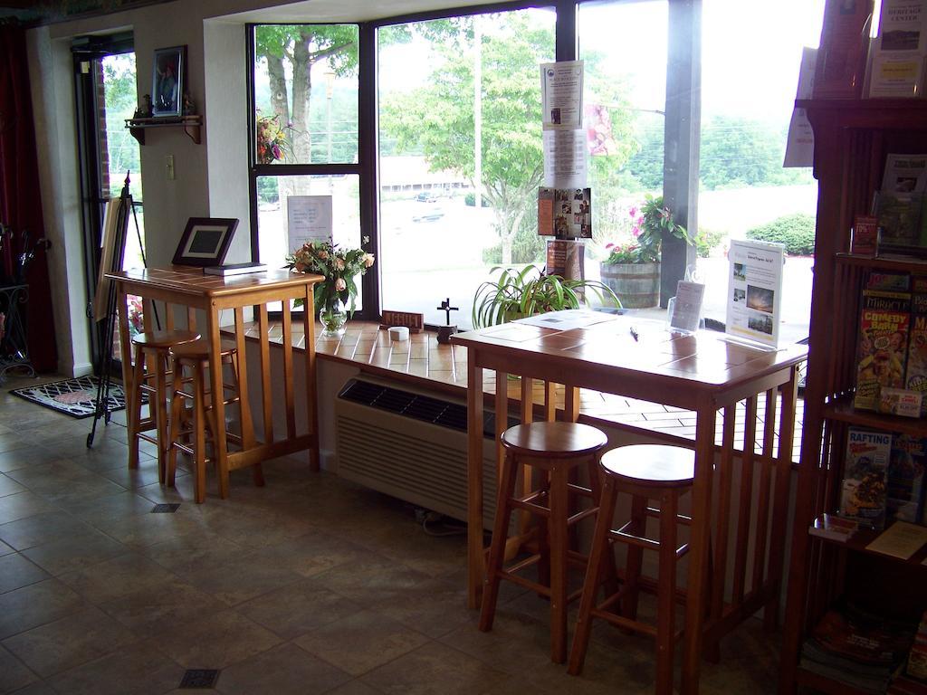 Highland Manor Inn タウンゼンド エクステリア 写真