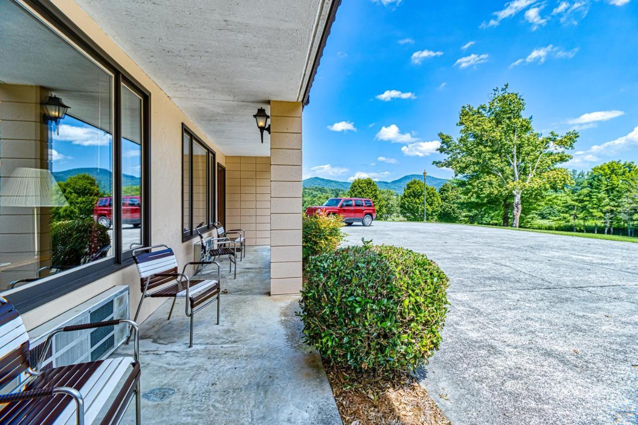 Highland Manor Inn タウンゼンド エクステリア 写真