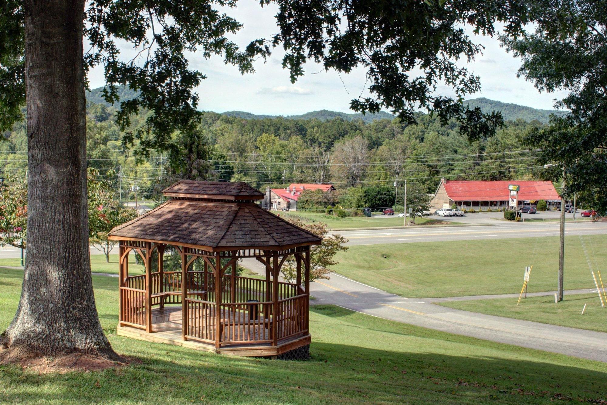 Highland Manor Inn タウンゼンド エクステリア 写真